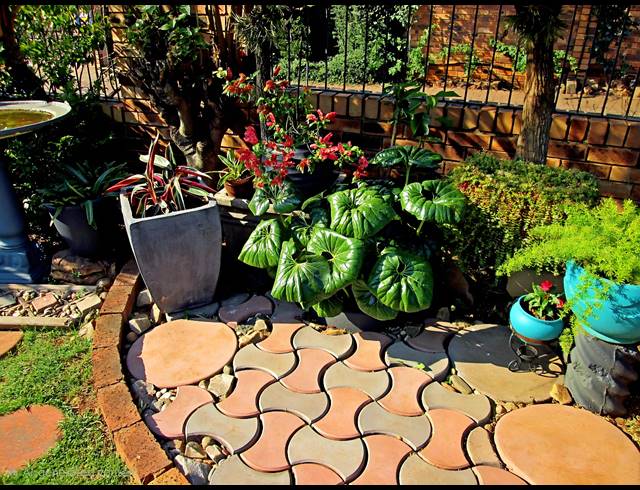 3 BEDROOM FREEHOLD FOR SALE IN BEN FLEUR